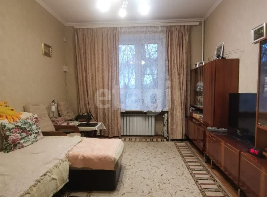 Продаётся 1-комнатная квартира, 38.2 м²