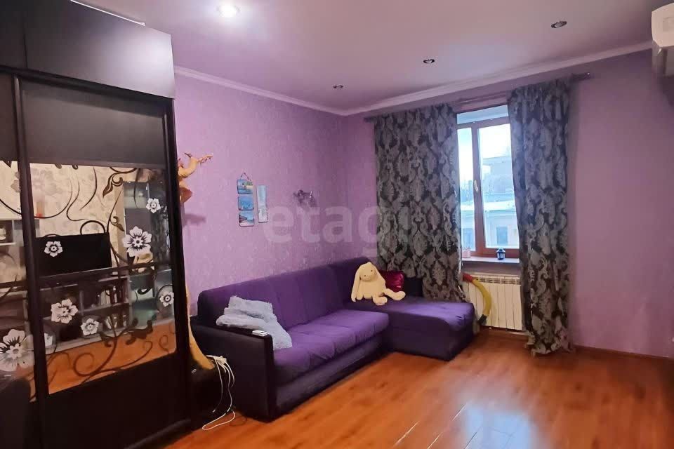 Продаётся 3-комнатная квартира, 61.5 м²