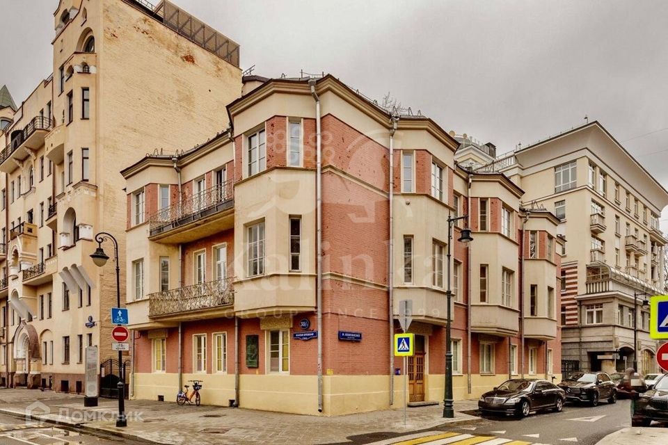 Продаётся 3-комнатная квартира, 100.8 м²