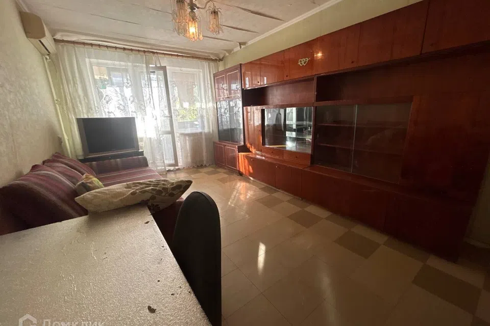 Сдаётся 2-комнатная квартира, 465 м²