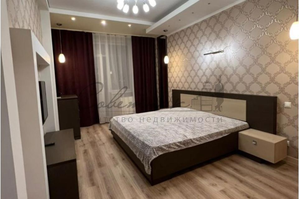 Продаётся 3-комнатная квартира, 130 м²