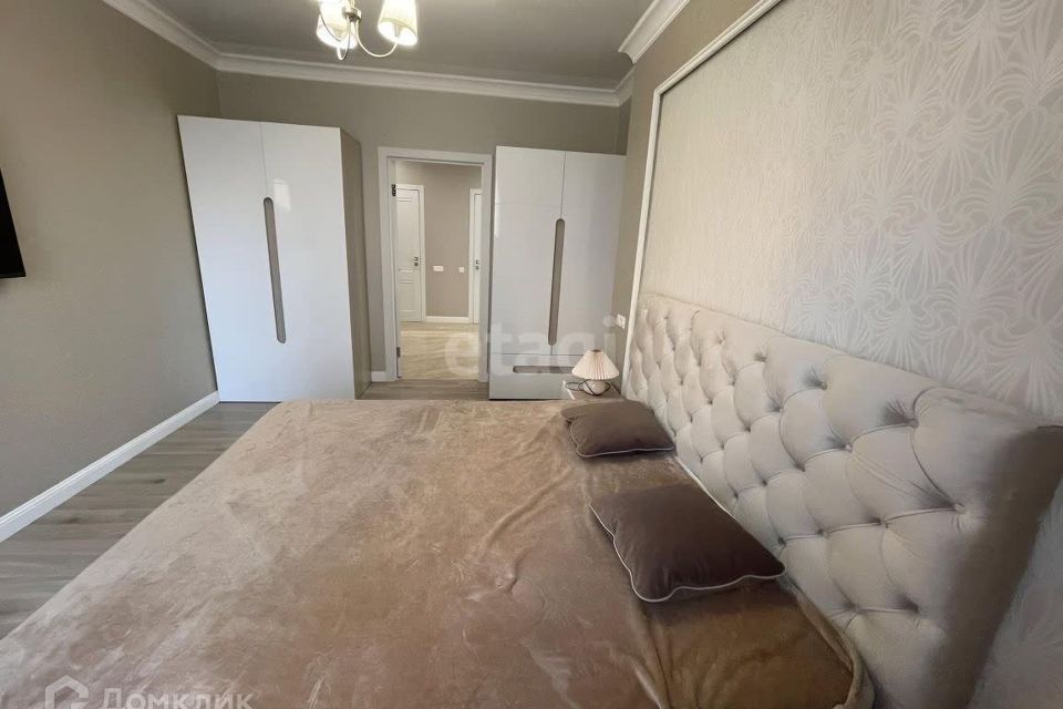 Сдаётся 2-комнатная квартира, 80 м²