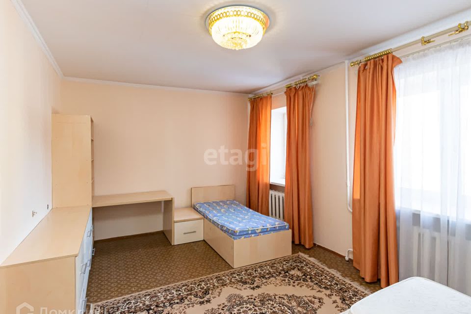 Продаётся 3-комнатная квартира, 69.8 м²
