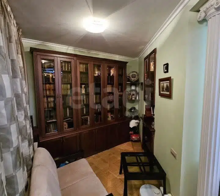 Продаётся 3-комнатная квартира, 127 м²