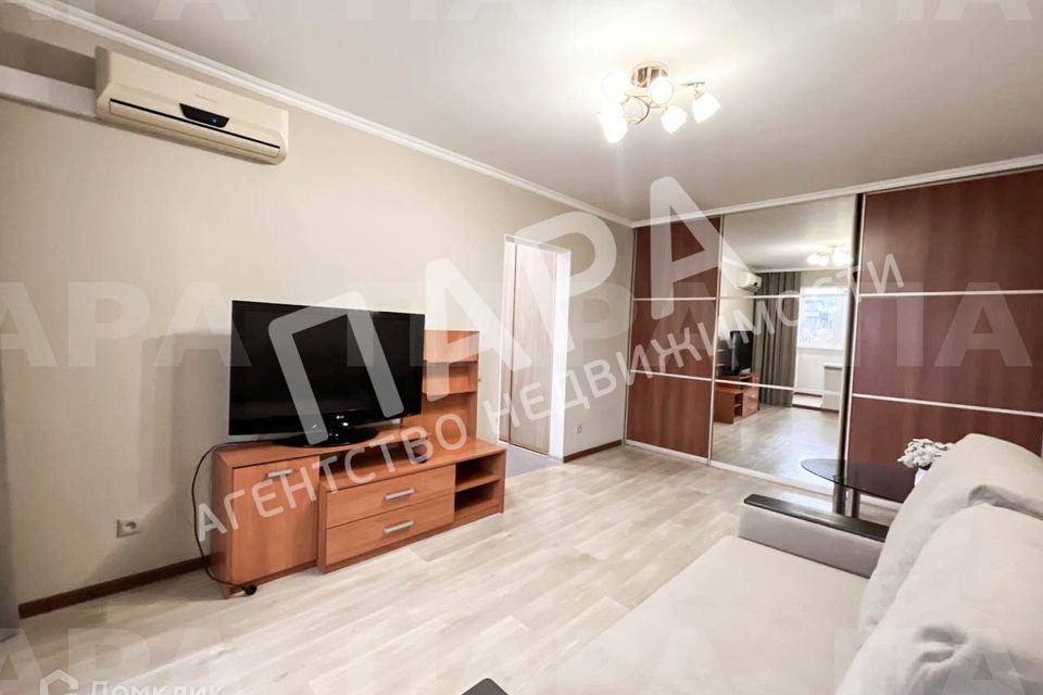 Сдаётся 2-комнатная квартира, 55 м²