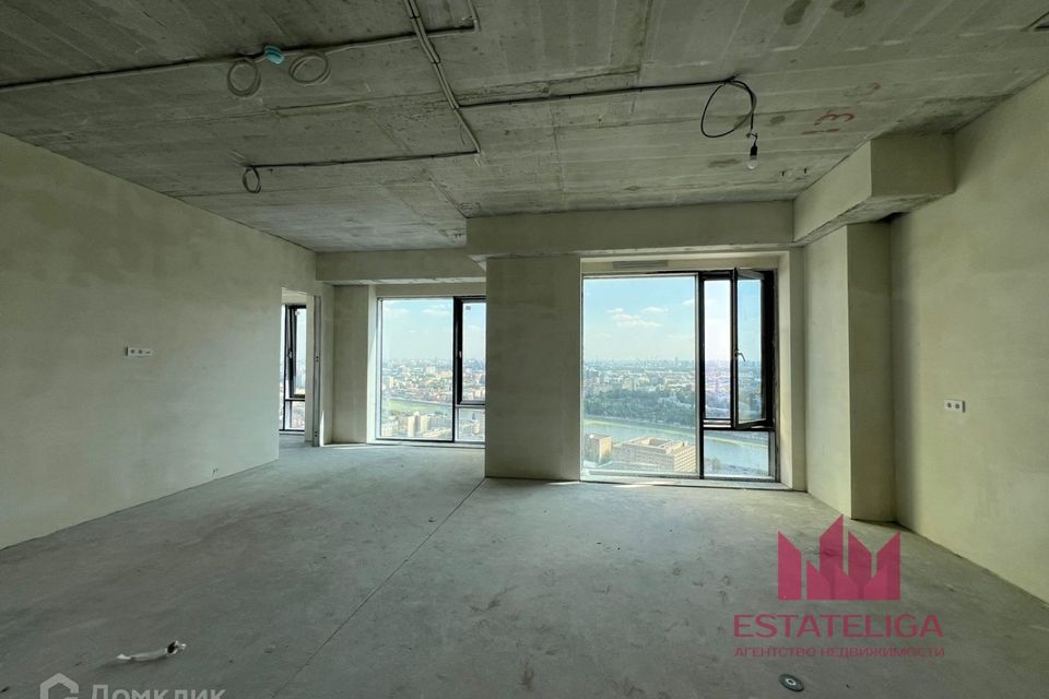 Продаётся 4-комнатная квартира, 92 м²