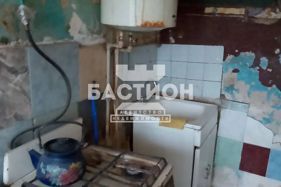 Продаётся комната в 1-комн. квартире, 100 м²