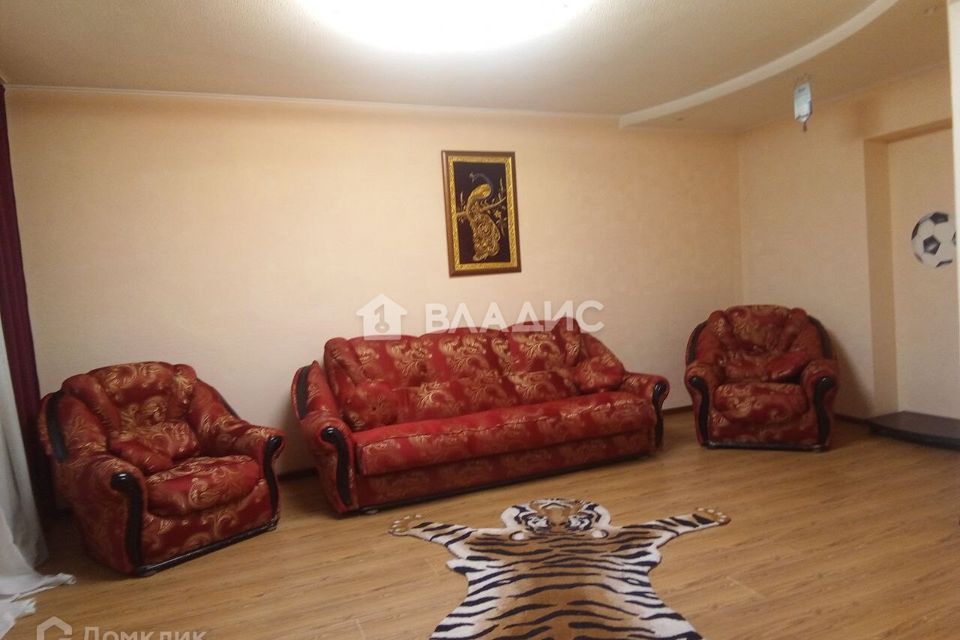Сдаётся 2-комнатная квартира, 71.3 м²