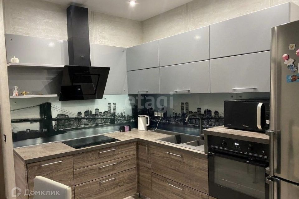 Продаётся 2-комнатная квартира, 61.8 м²