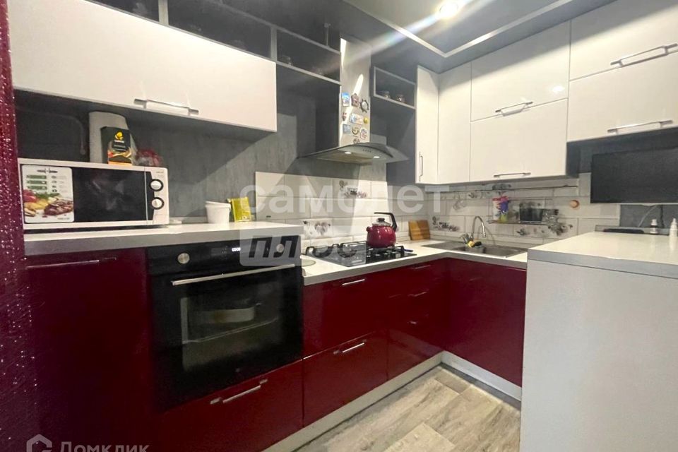 Продаётся 3-комнатная квартира, 64.4 м²