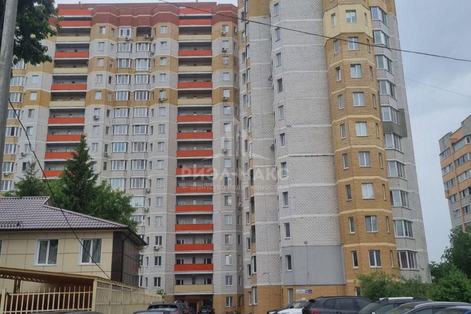 Сдаётся 1-комнатная квартира, 55 м²