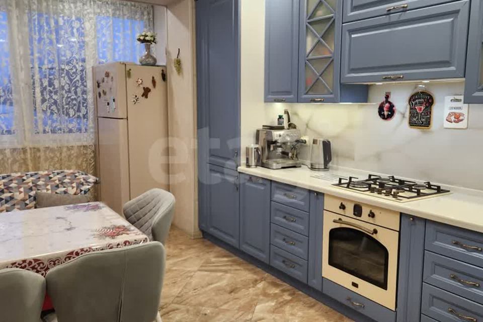 Продаётся 3-комнатная квартира, 125 м²