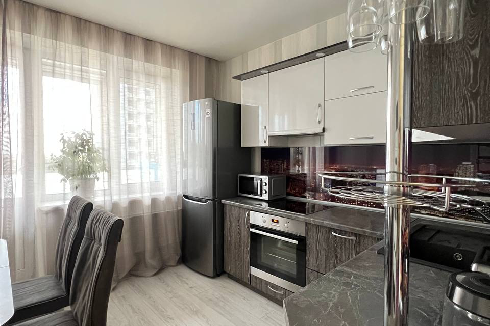 Продаётся 2-комнатная квартира, 56 м²