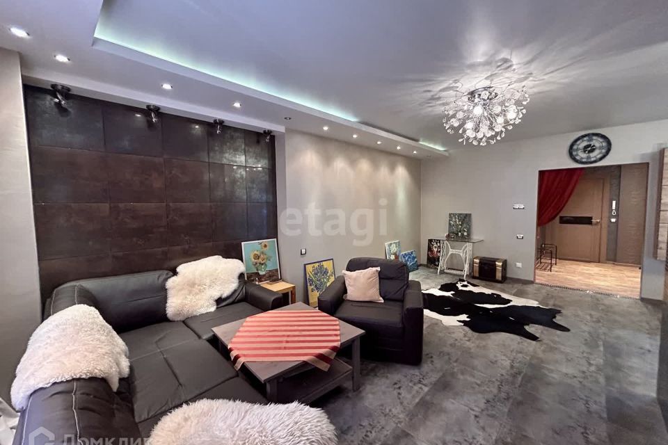 Продаётся 3-комнатная квартира, 90.7 м²