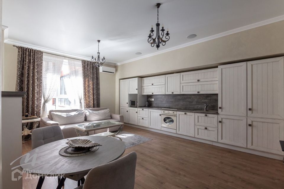 Продаётся 3-комнатная квартира, 81.6 м²