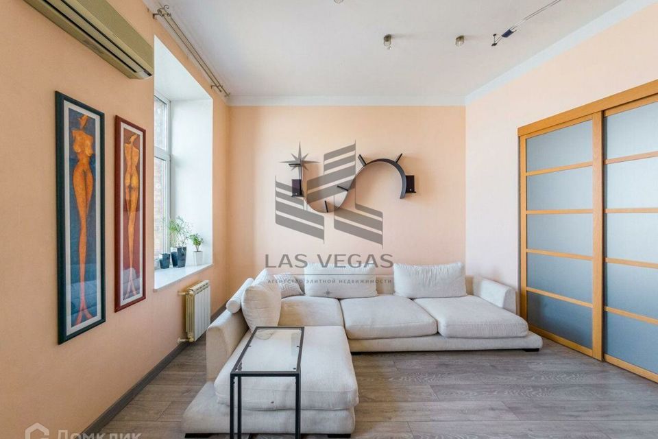 Сдаётся 4-комнатная квартира, 150 м²