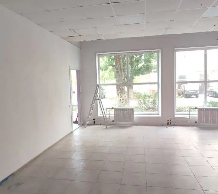 Продаётся торговое помещение, 160 м²