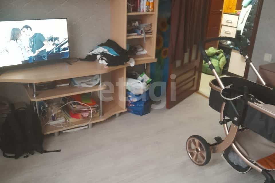 Продаётся 1-комнатная квартира, 42.7 м²