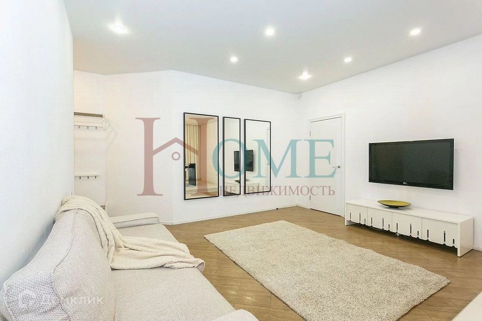 Сдаётся 2-комнатная квартира, 70 м²