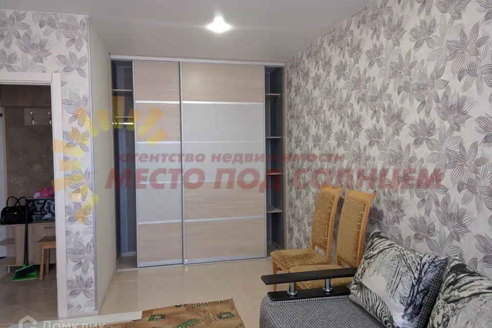 Продаётся 1-комнатная квартира, 43.3 м²