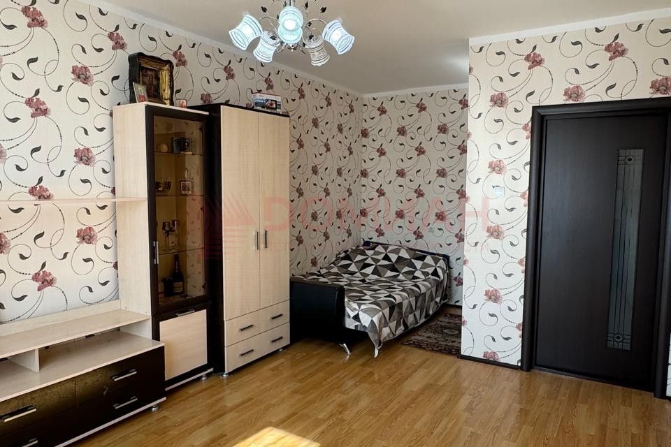 Продаётся 1-комнатная квартира, 43 м²