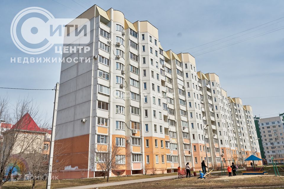 Продаётся 1-комнатная квартира, 41.3 м²