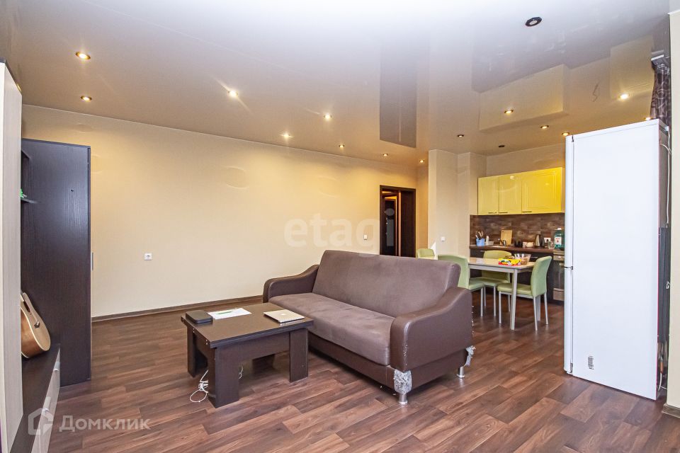 Продаётся 2-комнатная квартира, 74.2 м²