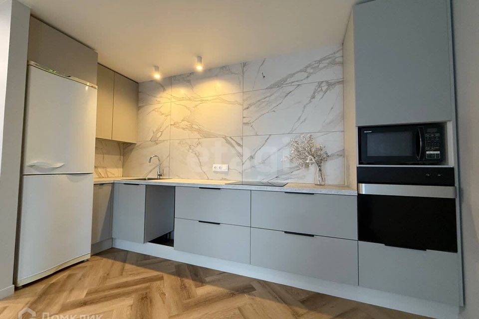 Сдаётся 2-комнатная квартира, 57.2 м²