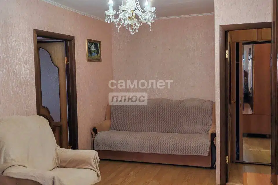 Продаётся 3-комнатная квартира, 47.3 м²