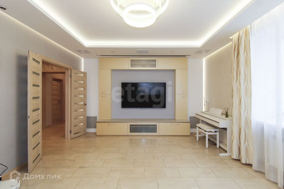 Продаётся 4-комнатная квартира, 126 м²