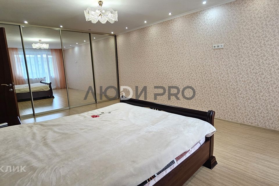 Продаётся 1-комнатная квартира, 57 м²