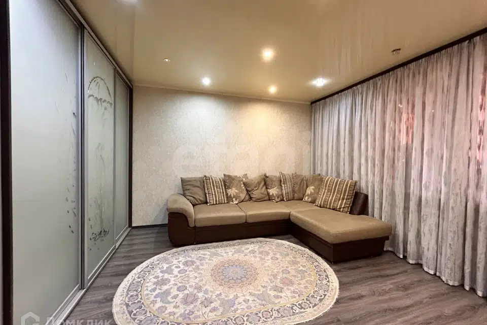 Продаётся 2-комнатная квартира, 60.3 м²