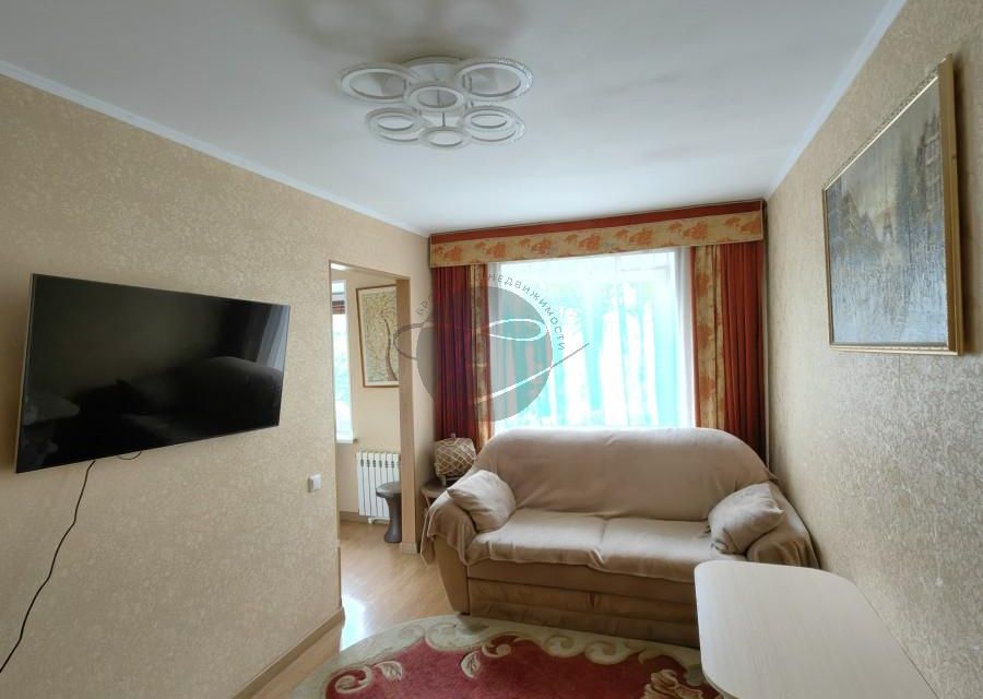 Продаётся 3-комнатная квартира, 57.6 м²