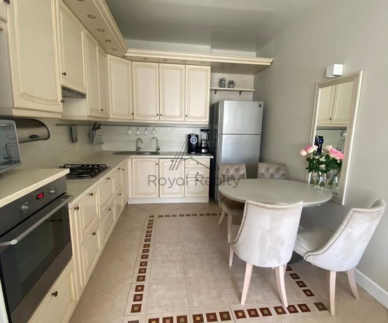 Сдаётся 4-комнатная квартира, 112 м²