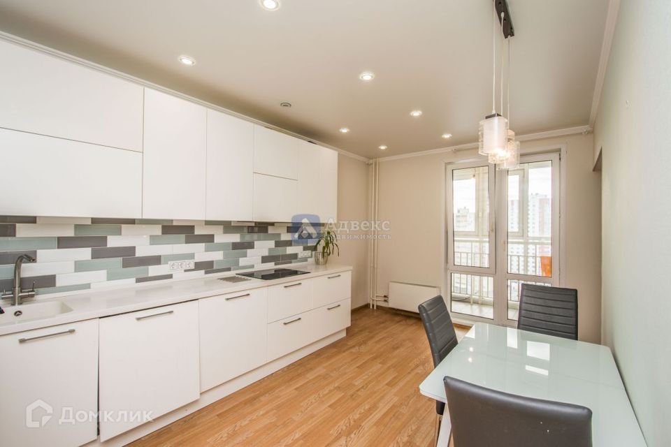 Продаётся 4-комнатная квартира, 94.8 м²