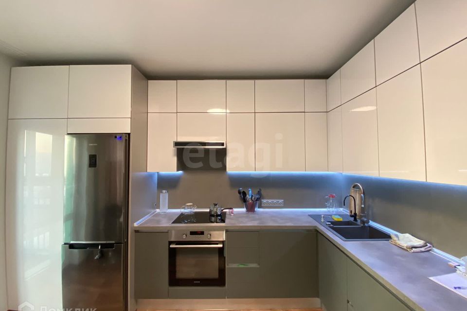 Продаётся 2-комнатная квартира, 66.2 м²