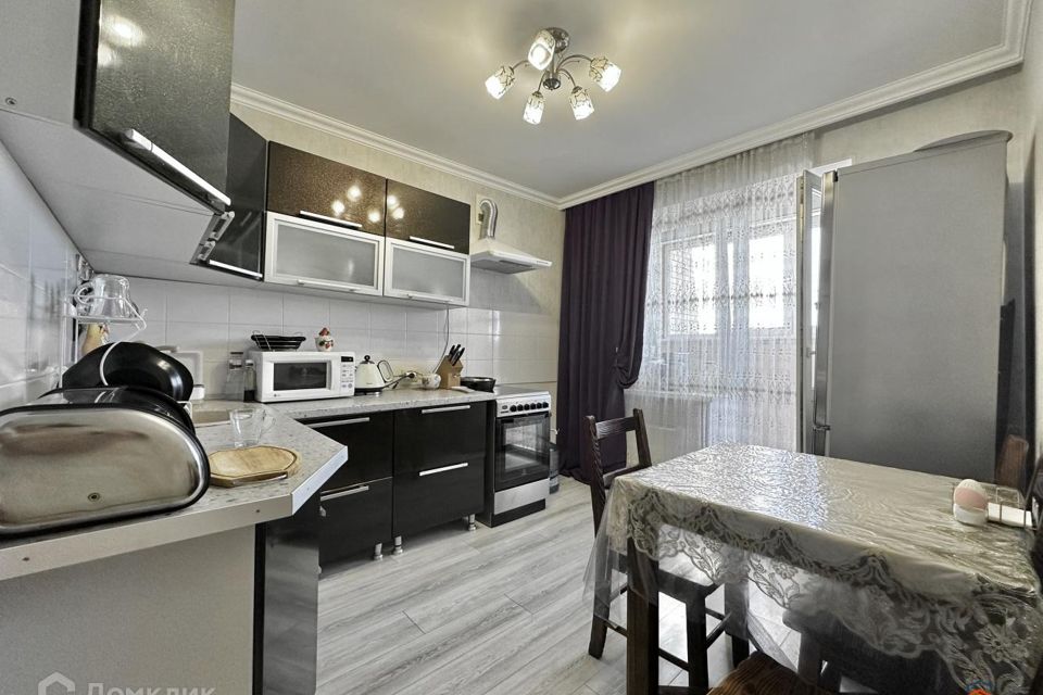 Продаётся 3-комнатная квартира, 72.7 м²