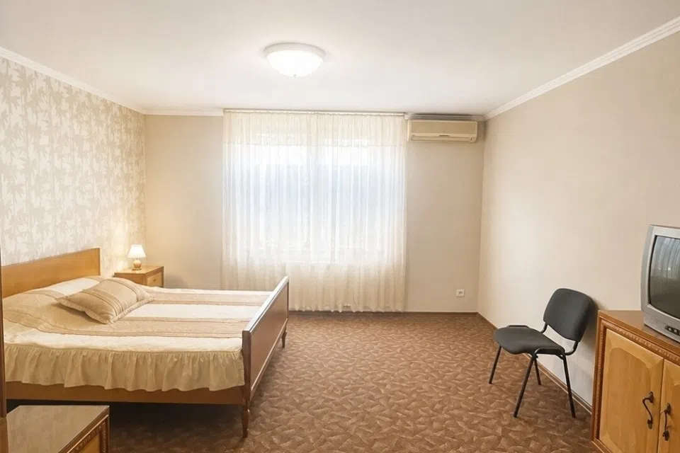 Продаётся 2-этажный дом, 270 м²
