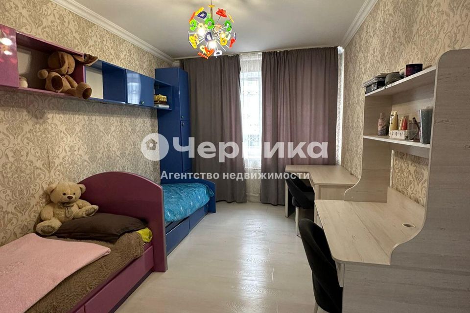 Сдаётся 2-комнатная квартира, 71.4 м²