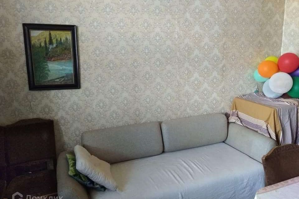 Продаётся 4-комнатная квартира, 90 м²