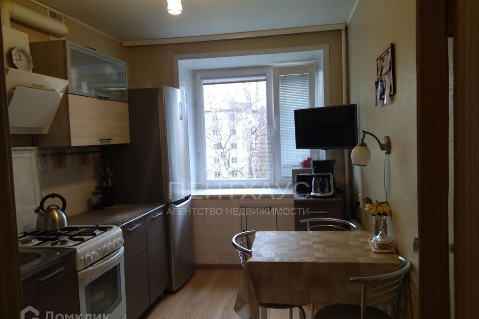 Продаётся 2-комнатная квартира, 57.2 м²