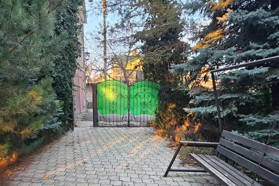 Продаётся 4-комнатная квартира, 83 м²