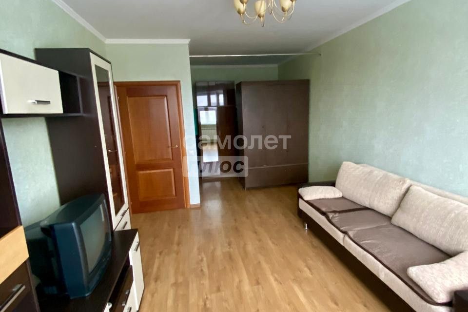 Продаётся 1-комнатная квартира, 42.7 м²