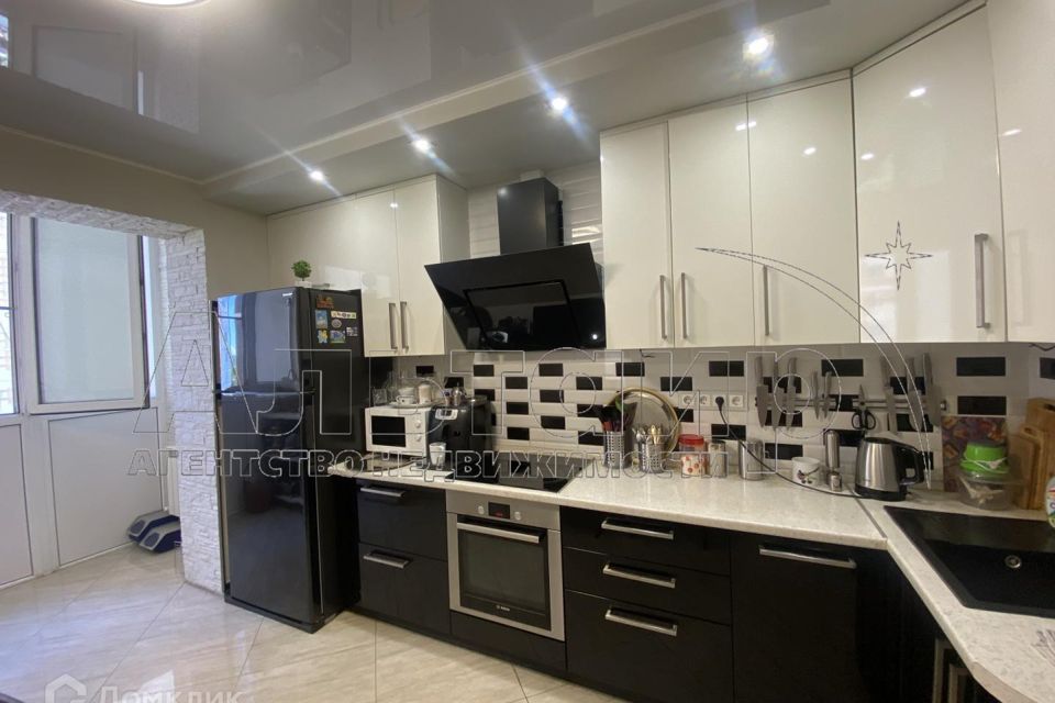 Продаётся 3-комнатная квартира, 101.3 м²