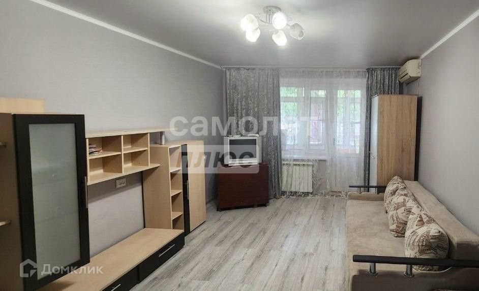Продаётся 1-комнатная квартира, 38 м²