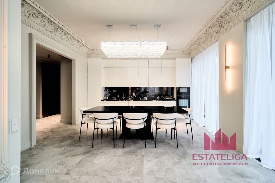 Продаётся 5-комнатная квартира, 137.5 м²