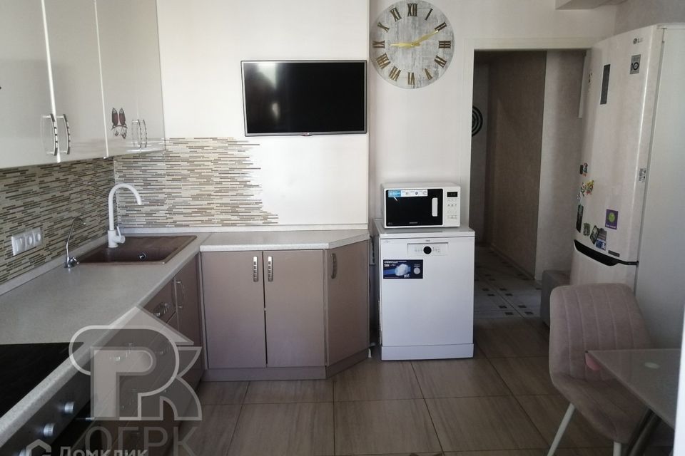 Продаётся 2-комнатная квартира, 65 м²