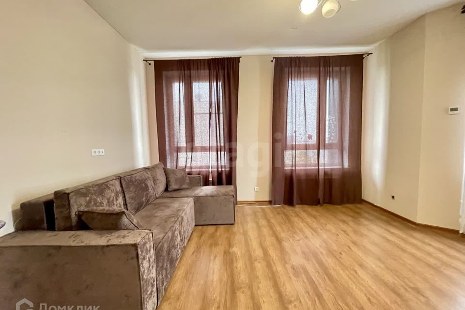 Продаётся 1-комнатная квартира, 41.7 м²