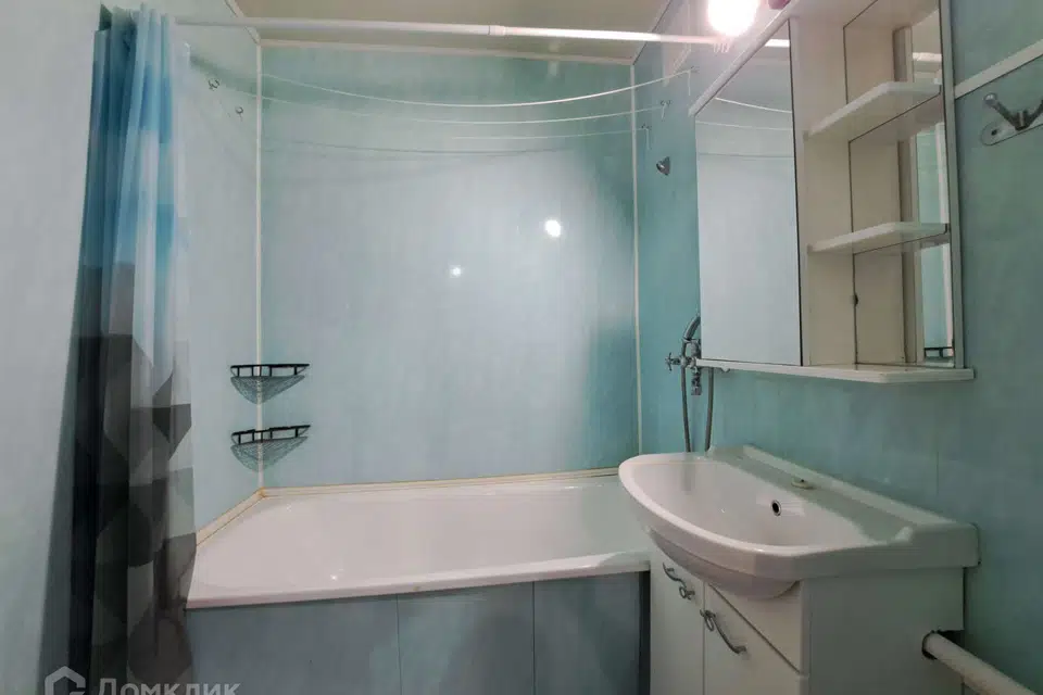 Продаётся 1-комнатная квартира, 42.4 м²