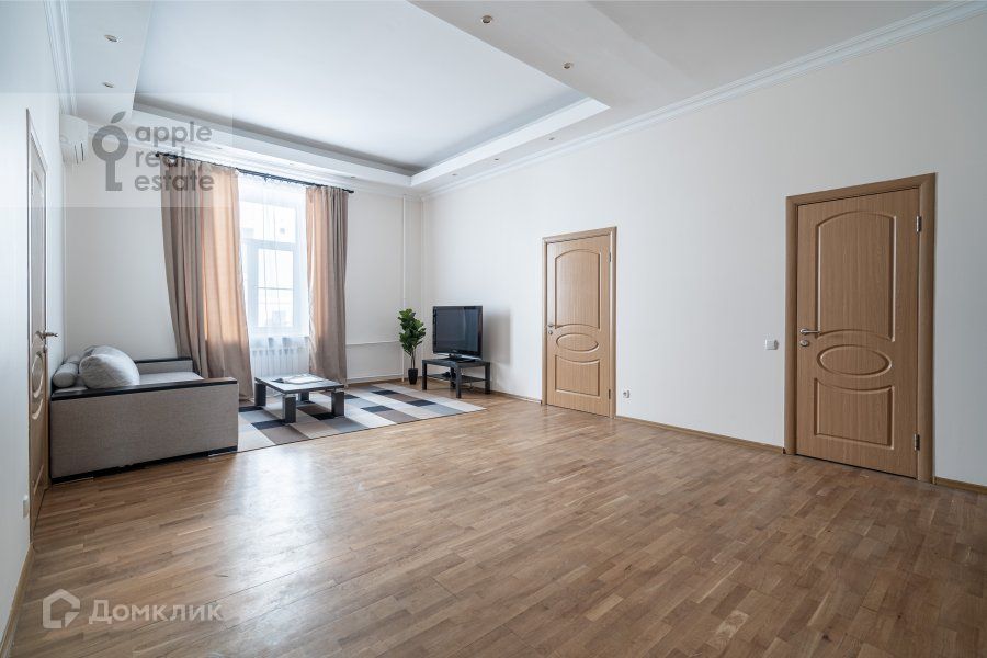 Сдаётся 4-комнатная квартира, 136 м²